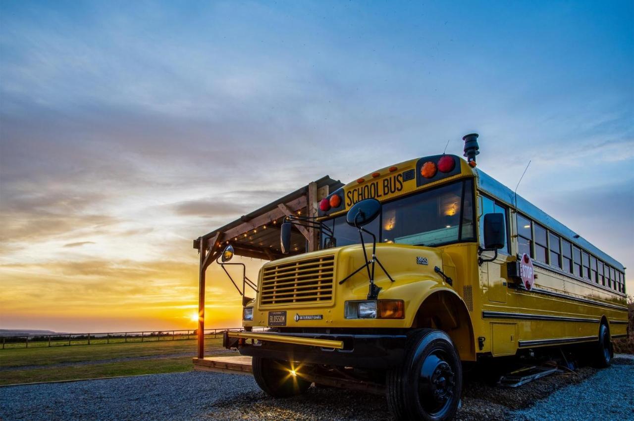 American School Bus - 1 Bedroom - Blossom Farm - Tiers Cross Johnston 外观 照片